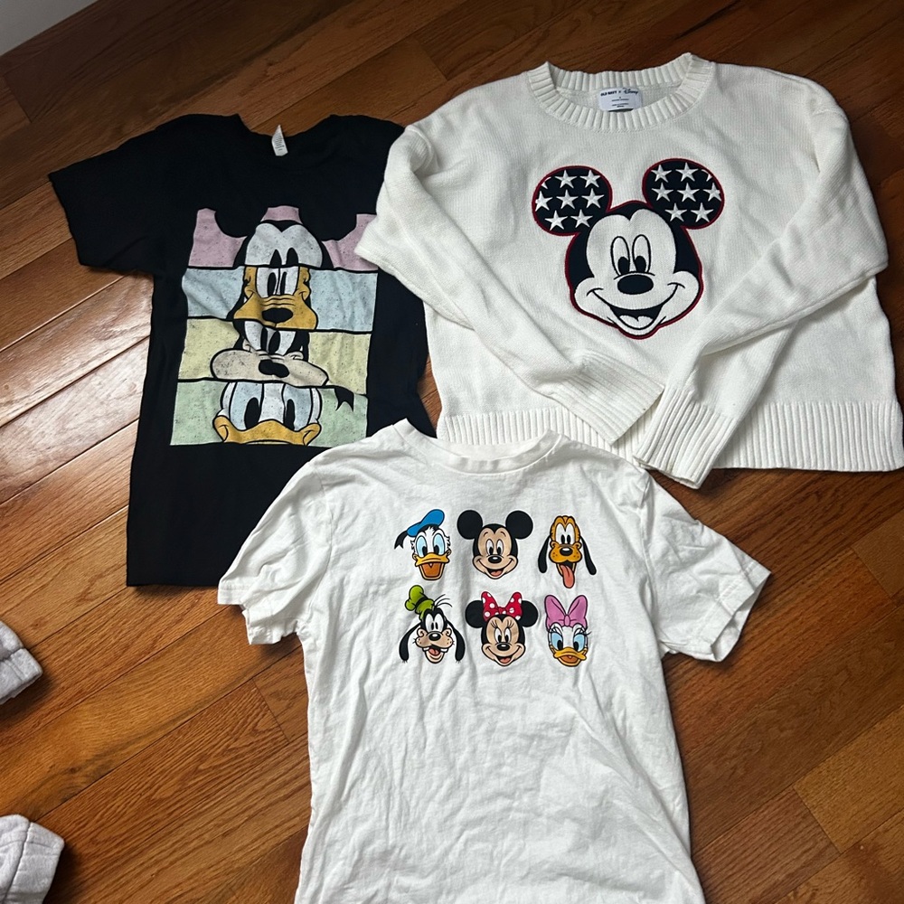 Disney Women’s Bundle XS/S worn once excellent condition